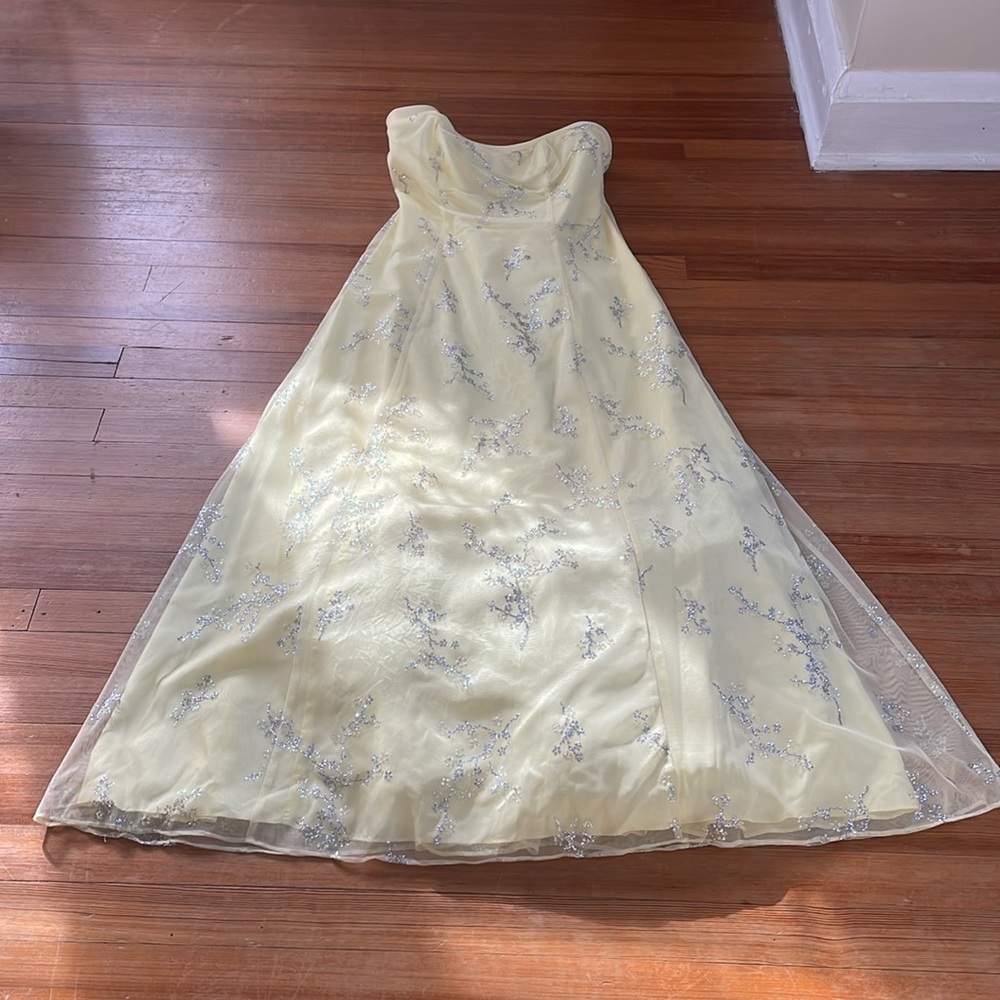 Zum Zum by Niki Livas - yellow strapless gown